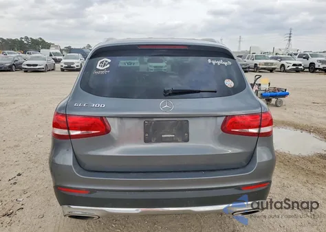 2018 Mercedes-Benz Glc 300 from USA, damaged, VIN WDC0G4JBXJV027658